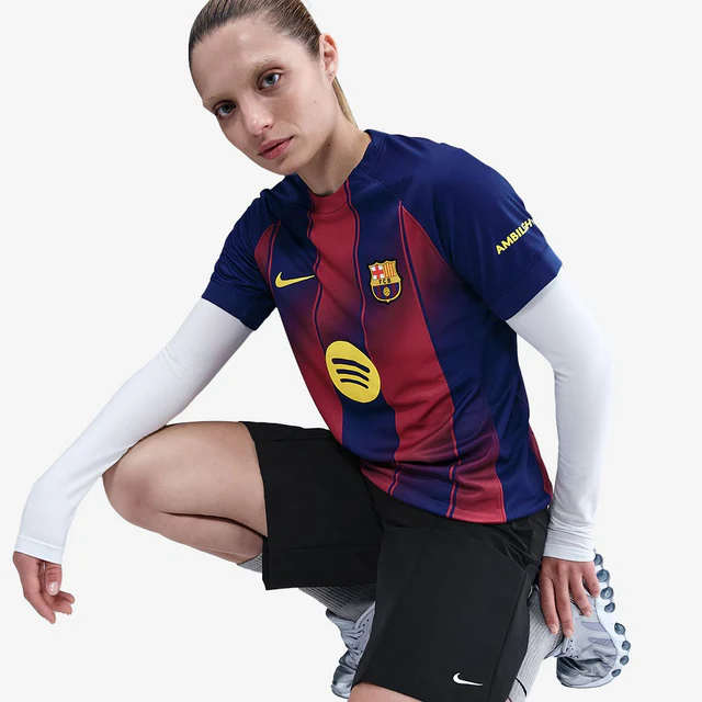Camisa Feminina Barcelona I - 2025/26 Azul e Vermelha