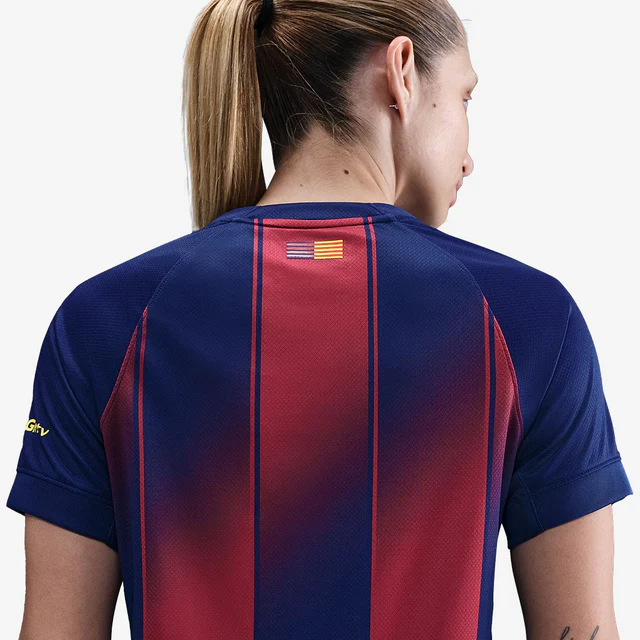 Camisa Feminina Barcelona I - 2025/26 Azul e Vermelha