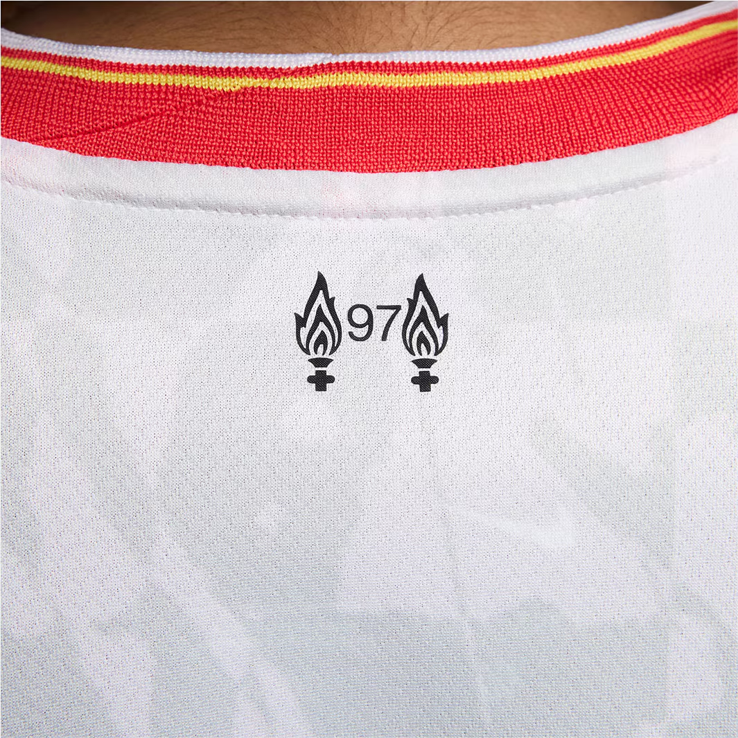 Camisa Feminina Liverpool III - 2024/25 Branca
