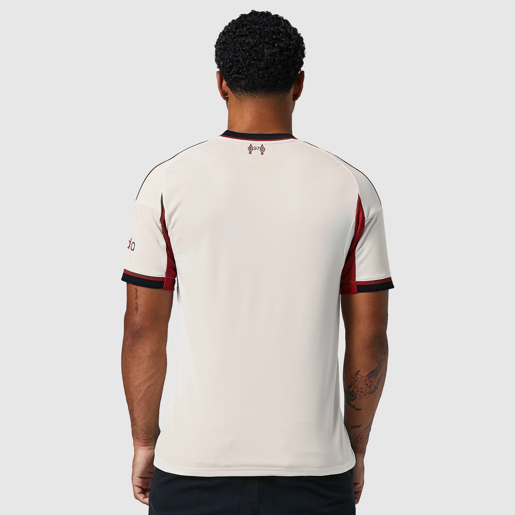 Camisa Liverpool II - 2025/26 Creme