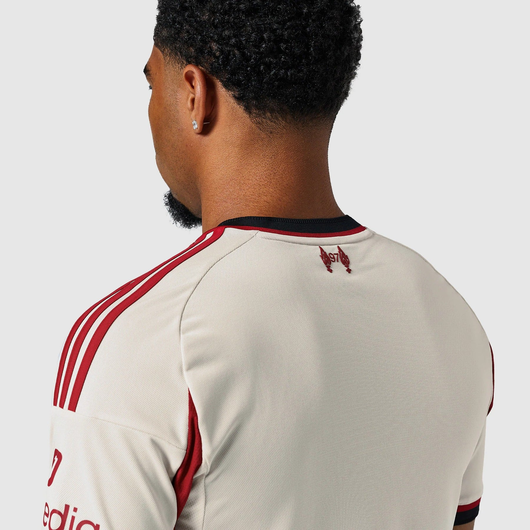 Camisa Liverpool II - 2025/26 Creme