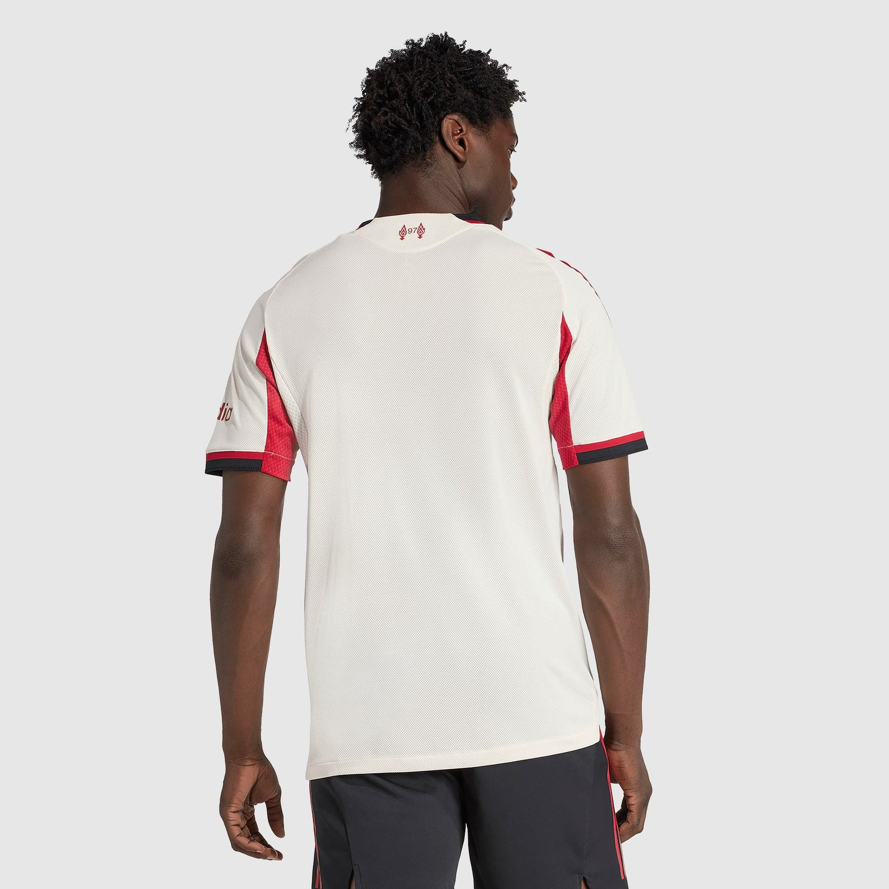 Camisa Versão Jogador Liverpool II - 2025/26 Creme