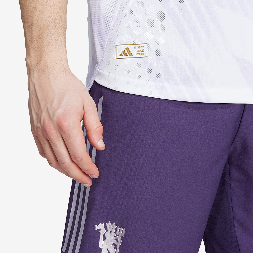 Camisa Versão Jogador Manchester United II - 2025/26 Roxa
