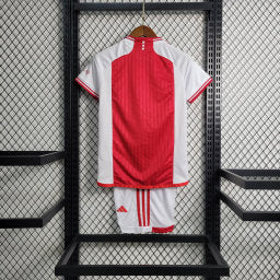 Kit Adidas Ajax I - 2023/24 Infantil