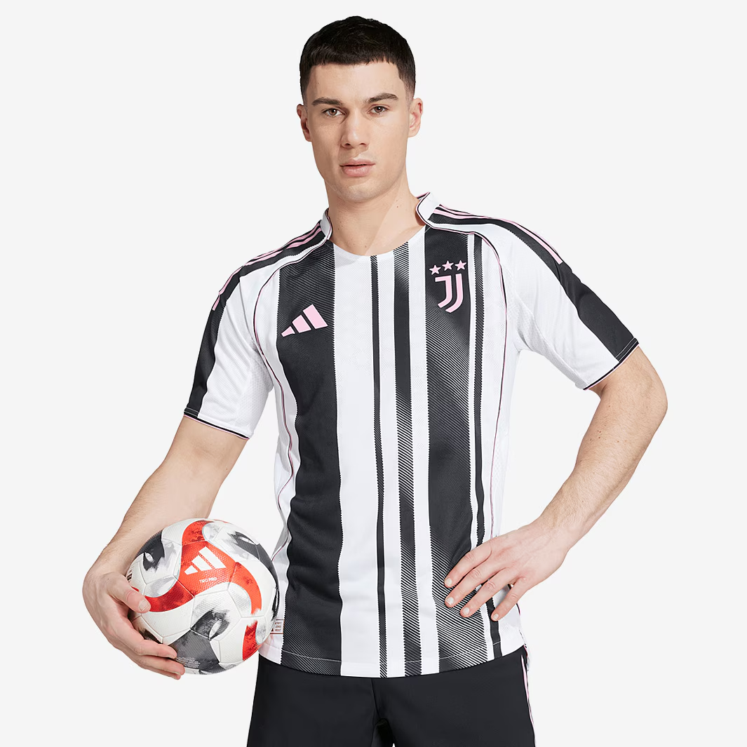 Camisa Versão Jogador Juventus I - 2025/26 Preta e Branca