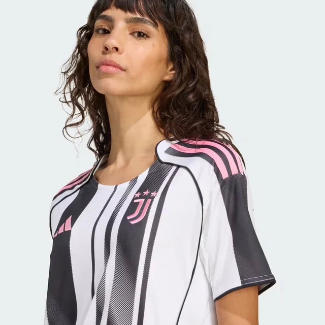 Camisa Feminina Juventus I - 2025/26 Preta e Branca